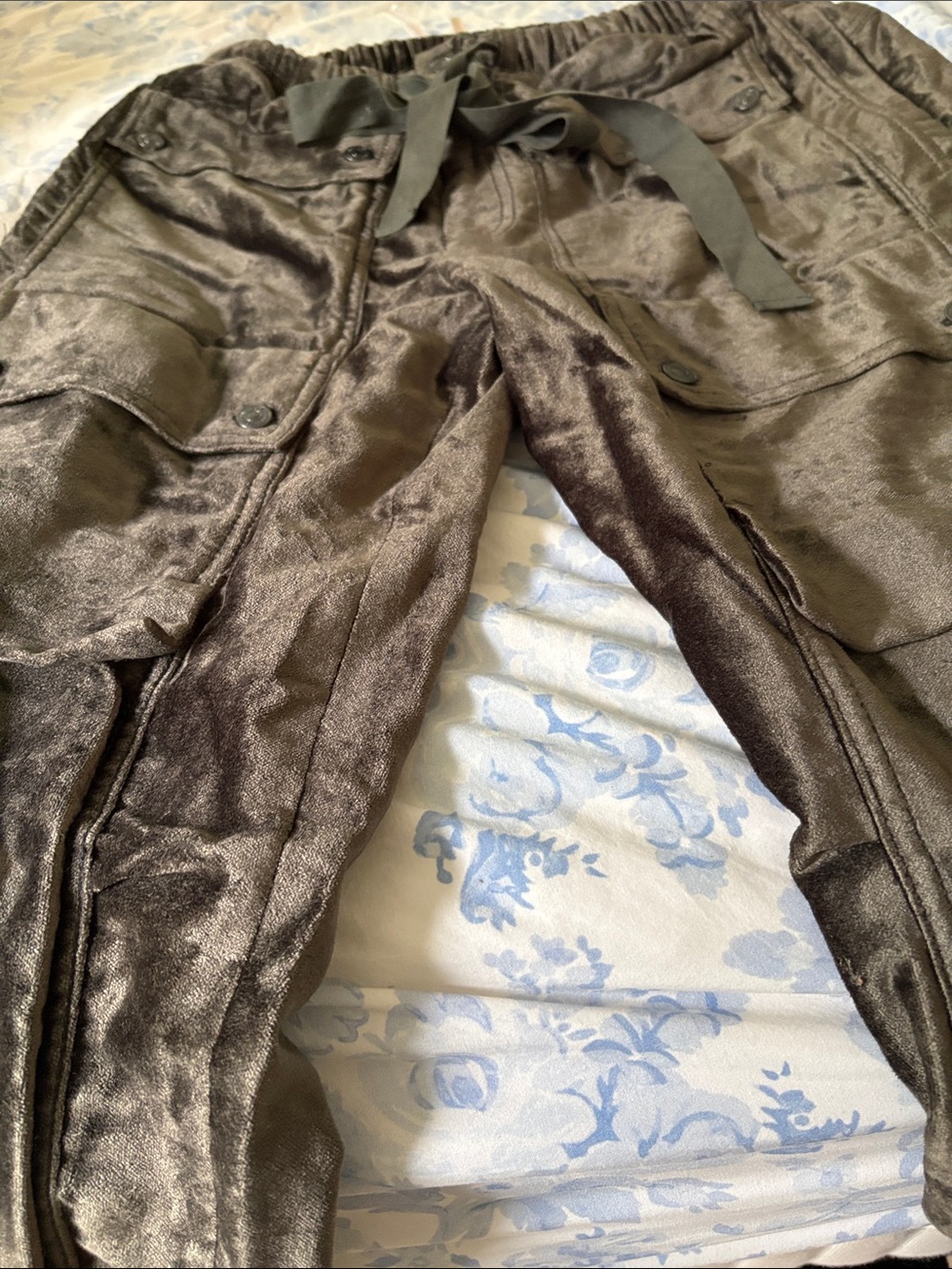 women’s  green Pants
